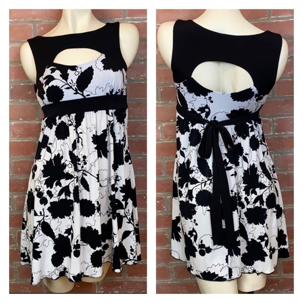 𝅺TRIXXI black and white dress.